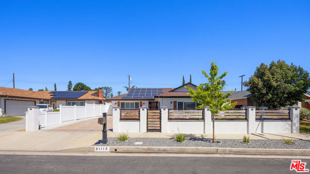 21115 Merridy Street photo 2