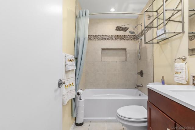 9952 N Magnolia Ave, Santee CA: https://media.crmls.org/mediaz/62093d70-7ddc-4479-a826-660f733668b5.jpg