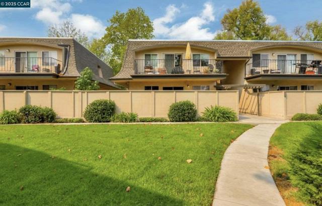 1095 Mohr Ln, Concord CA: https://media.crmls.org/mediaz/62099069-cc3d-4e8e-ad8d-d00a4b8de515.jpg