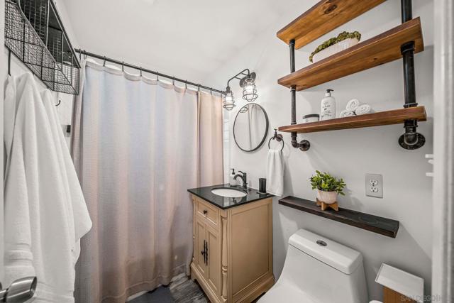 1133 11th Street, Imperial Beach CA: https://media.crmls.org/mediaz/620a32e1-cbc0-4f8b-a5f7-c6cd167d0d49.jpg