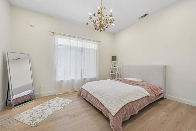 1176 LA SOMBRA Drive, San Marcos CA: https://media.crmls.org/mediaz/620a8001-d764-4d47-abc0-991095e3537f.jpg