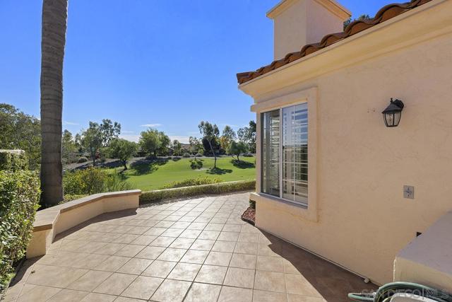 12071 Caminito Corriente, San Diego CA: https://media.crmls.org/mediaz/620b6ed3-0fd1-4924-951b-e72b4baff677.jpg