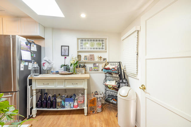 5356 Chesebro Road, Agoura Hills CA: https://media.crmls.org/mediaz/620c0f91-394e-42f0-8f18-c094abcd4279.jpg