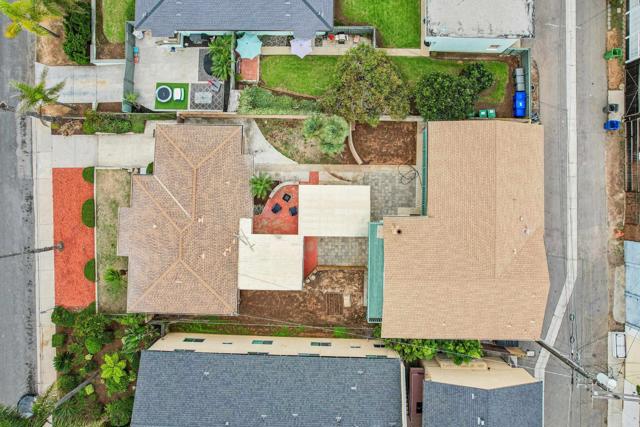 1906 08 S Broadway, Oceanside CA: https://media.crmls.org/mediaz/620c1400-6a16-4f36-b33d-e36612fa90dd.jpg