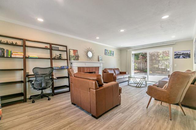 2739 Saint Giles Lane, Mountain View CA: https://media.crmls.org/mediaz/620cbff5-516d-4121-904c-6816d294f792.jpg