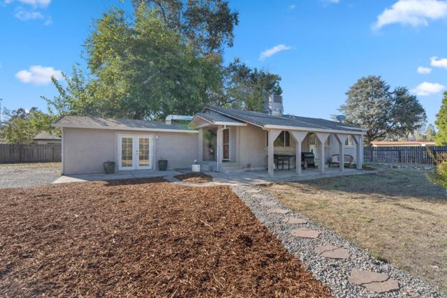 5367 Rosswood Lane, Redding CA: https://media.crmls.org/mediaz/620cdda4-fe7a-4988-8bf1-0910637c4467.jpg