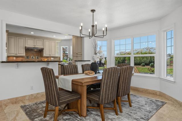 Detail Gallery Image 6 of 30 For 3664 Lorimer Ln, Encinitas,  CA 92024 - 5 Beds | 4 Baths