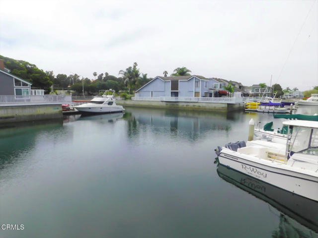 Detail Gallery Image 2 of 15 For 2325 Kingsbridge Ln, Oxnard,  CA 93035 - 3 Beds | 2/1 Baths