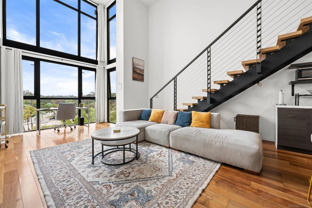 889 Date Street - photo 2