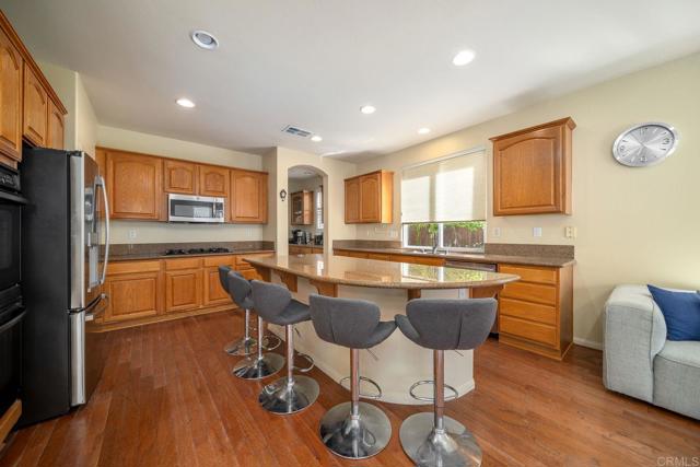 Detail Gallery Image 18 of 49 For 3748 Cavern Pl, Carlsbad,  CA 92010 - 5 Beds | 3 Baths