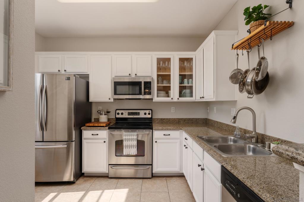 3825 Elijah Ct - photo 9