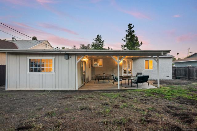 3708 Fairway Dr, La Mesa CA: https://media.crmls.org/mediaz/620f1a34-ff14-4f07-a468-725c91978261.jpg