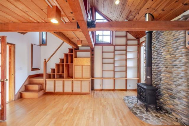 1009 Miramontes Street, Half Moon Bay CA: https://media.crmls.org/mediaz/620f5fe4-8454-410e-93f5-1643727a97ed.jpg