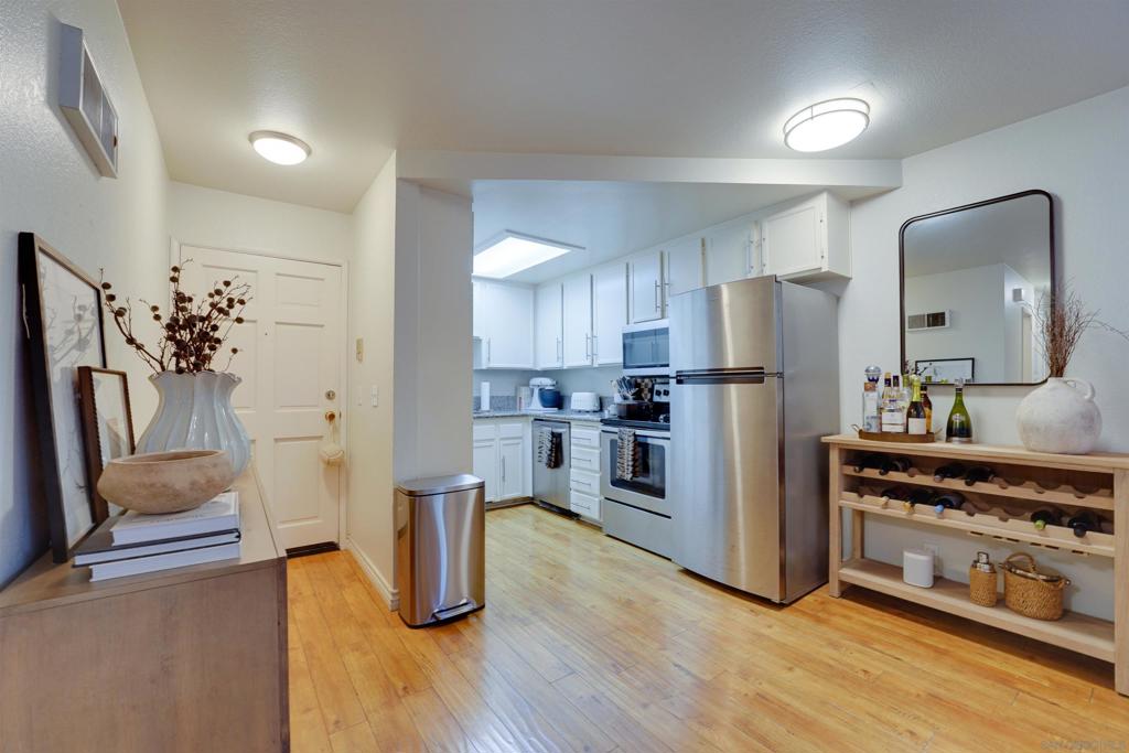 2909 Keats Street - photo 5