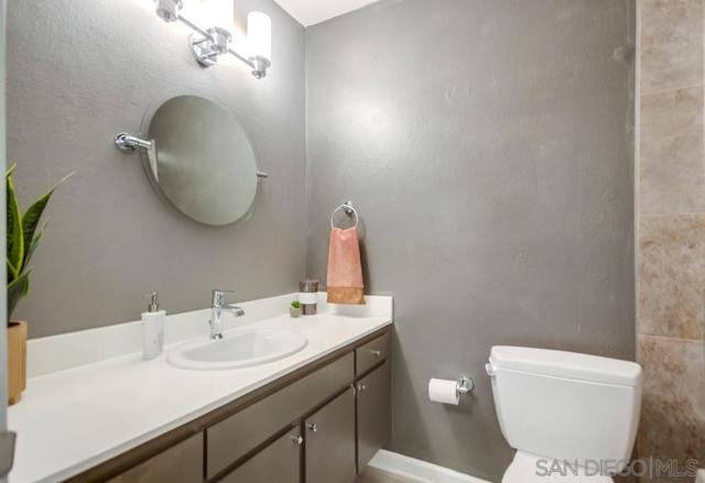 10497 Caminito Mayten, San Diego CA: https://media.crmls.org/mediaz/620fc287-6247-4527-90f0-9ec273a4f88b.jpg