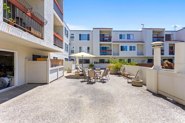 288 Whitmore Street, Oakland CA: https://media.crmls.org/mediaz/6210c2bd-f916-451e-86e9-4495bd84dd41.jpg
