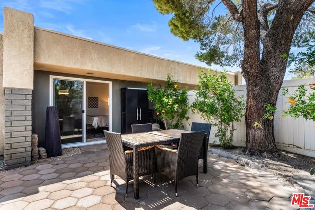 3072 Sunflower Circle, Palm Springs CA: https://media.crmls.org/mediaz/6212547b-6ef4-47df-96a0-9acee8886c7b.jpg