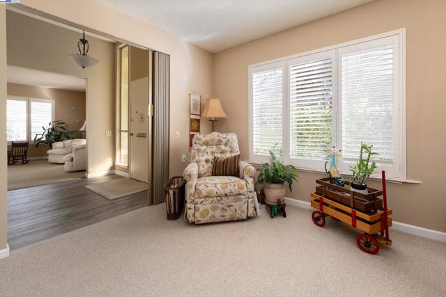 1141 PTARMIGAN DR, Walnut Creek CA: https://media.crmls.org/mediaz/621282a4-b2c2-40f6-94f3-685531d2b69b.jpg