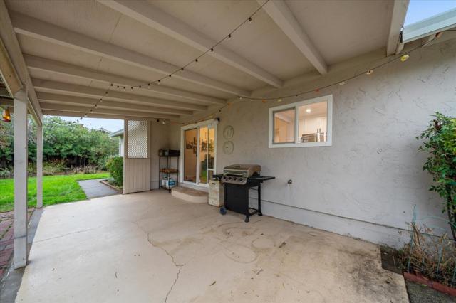 3505 Tamarack Drive, Redding CA: https://media.crmls.org/mediaz/6212df49-d3ed-438b-a540-41839d2b872e.jpg