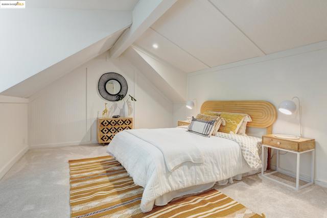 3 Mountain View Pl, Lafayette CA: https://media.crmls.org/mediaz/62148cf3-4f56-40d3-befa-e3d4ff40768c.jpg