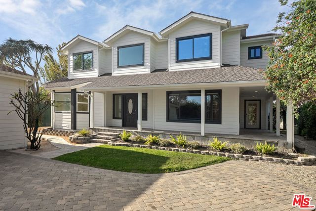 17805 Erwin Street, Encino CA: https://media.crmls.org/mediaz/62153695-3a6d-459f-8e82-58357dea82f6.jpg