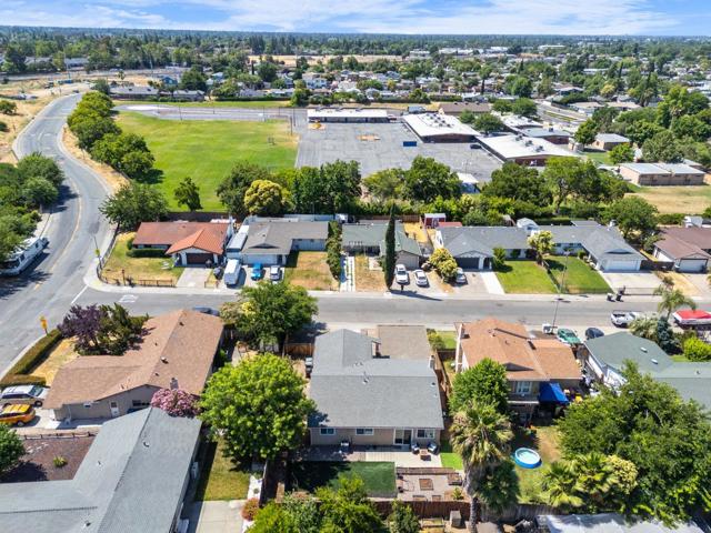 4165 Ernestine Way, North Highlands CA: https://media.crmls.org/mediaz/6215f0ec-50b9-4fde-9872-adf1dac9ef83.jpg