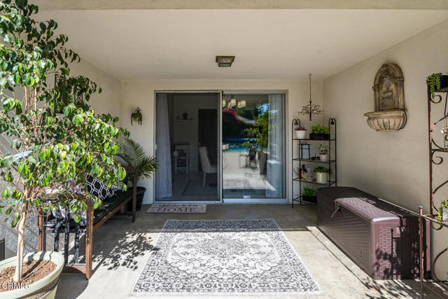4841 Hill Street, La Canada Flintridge CA: https://media.crmls.org/mediaz/62161add-650a-40a4-855f-02faa7a4cbff.jpg