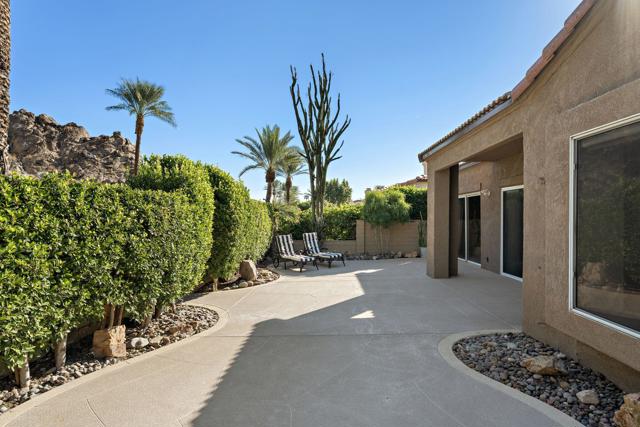 48543 Via Encanto, La Quinta CA: https://media.crmls.org/mediaz/62165b05-3269-43d7-bf58-394f8029fa99.jpg