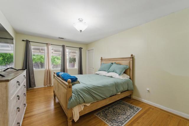 14111 Chester Avenue, Saratoga CA: https://media.crmls.org/mediaz/62166348-1c19-4dc8-8335-f53a5859ccb4.jpg