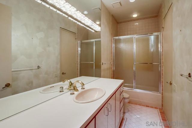 15731 Pauma Valley Dr., Pauma Valley CA: https://media.crmls.org/mediaz/6216eb63-74e2-4eee-a46b-8c0b26976f5d.jpg