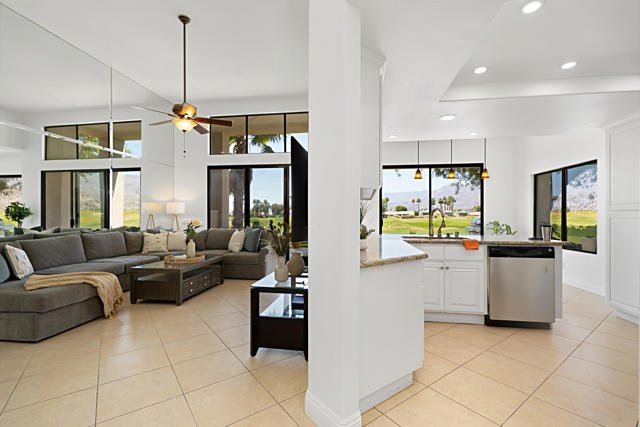 80471 Oak Tree, La Quinta CA: https://media.crmls.org/mediaz/6216f6cc-8c37-433b-b617-eb39ceec18e1.jpg