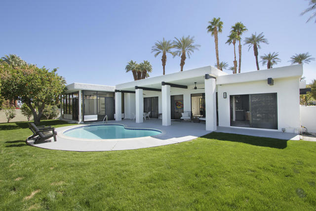 75414 Palm Shadow Drive, Indian Wells CA: https://media.crmls.org/mediaz/6216ff04-f322-4b79-8863-8e7d7e054fc3.jpg