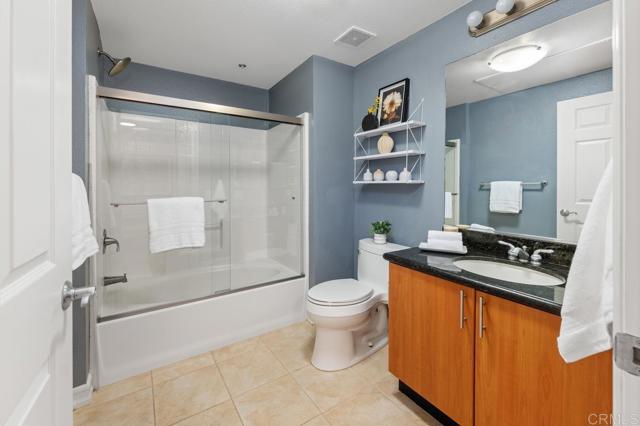 Detail Gallery Image 18 of 22 For 1480 Broadway, San Diego,  CA 92101 - 3 Beds | 2 Baths