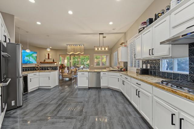 74075 W Petunia Place, Palm Desert, CA 92211