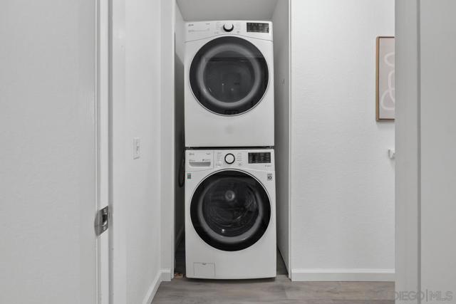 13259 Wimberly Square, San Diego CA: https://media.crmls.org/mediaz/62184594-b773-44be-8763-9d2265ebb920.jpg