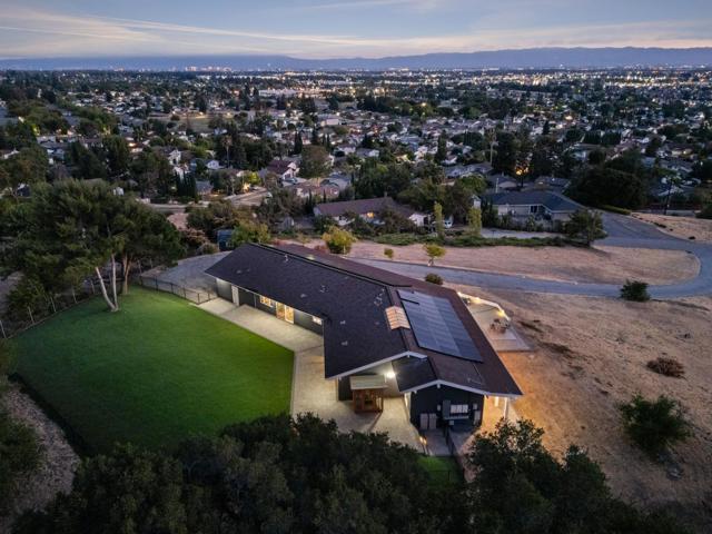 640 Evans Road, Milpitas CA: https://media.crmls.org/mediaz/6218ca83-b9d5-44bc-b2b9-4b0a6c688614.jpg