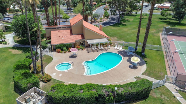 35970 Lindera Court, Rancho Mirage CA: https://media.crmls.org/mediaz/6218ec9f-b772-4dba-a6ff-2c484b1e180f.jpg