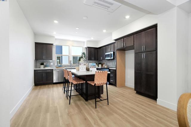 2119 Stanford Street, Alameda CA: https://media.crmls.org/mediaz/6218fcd4-e4a6-4ae1-8ea5-380a2be3d6b0.jpg