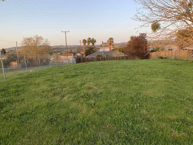 502 3rd. St., Vallejo CA: https://media.crmls.org/mediaz/621a7913-db08-4735-a258-fa533719d1ad.jpg