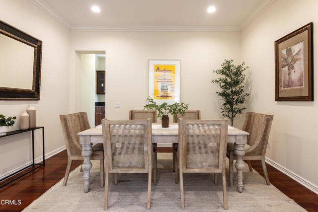 219 Via Rebecca, Thousand Oaks CA: https://media.crmls.org/mediaz/621ad690-cbfc-40ff-8a81-37b17ec7d4f0.jpg