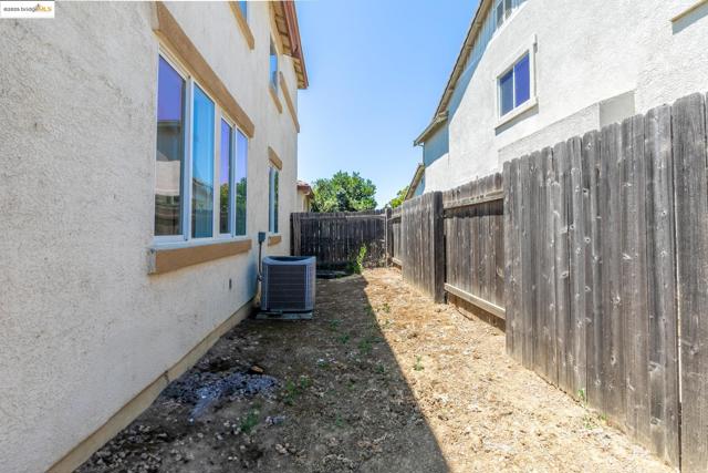 78 Vella Circle, Oakley CA: https://media.crmls.org/mediaz/621d922a-43a1-4112-854c-473acd96c211.jpg