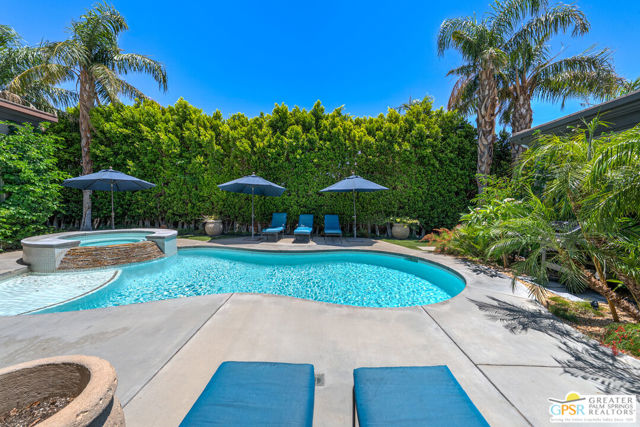 2160 N Hermosa Drive, Palm Springs, CA 92262