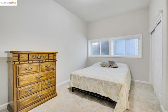 7075 Elverton Dr, Oakland CA: https://media.crmls.org/mediaz/621e67e0-2dd6-4bfa-8aeb-f0630977606e.jpg