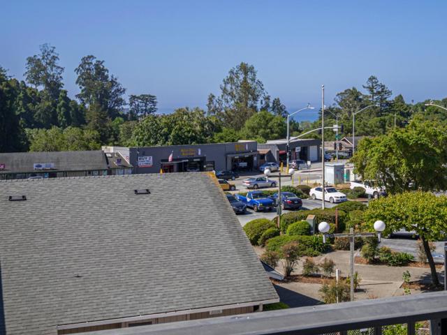 116 Aptos Village Way, Aptos CA: https://media.crmls.org/mediaz/621e8c9e-add4-4402-8a11-dfe4195711ad.jpg