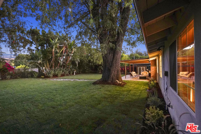 20338 Coulson Street, Woodland Hills CA: https://media.crmls.org/mediaz/621ef295-40bf-4be3-8801-cf8e1676a19d.jpg