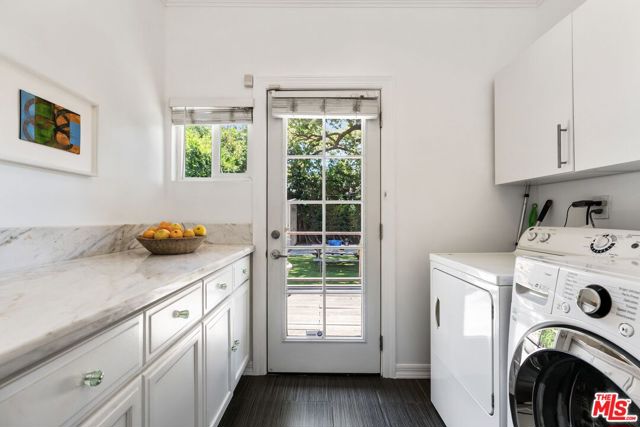 2130 W 27th Street, Los Angeles CA: https://media.crmls.org/mediaz/621f422f-59bb-4499-a4df-503f6f44f7aa.jpg