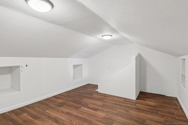 2044 Siegle Dr, Lemon Grove CA: https://media.crmls.org/mediaz/6220837b-4685-4f4a-ae8d-189289cc15b6.jpg