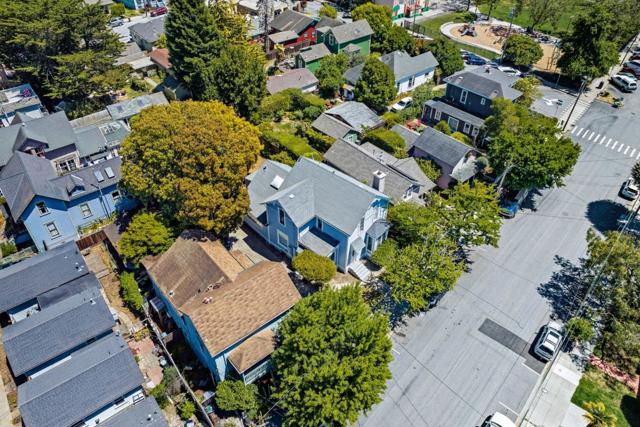 514 Washington Street, Santa Cruz CA: https://media.crmls.org/mediaz/622125ba-fef9-482a-9079-a628354e55ba.jpg