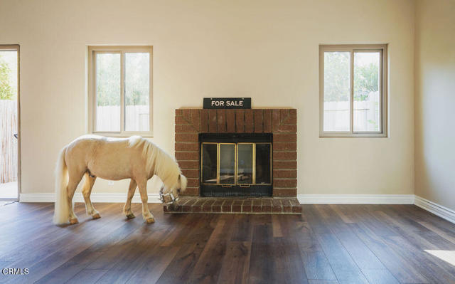 2321 Pima Lane, Ventura CA: https://media.crmls.org/mediaz/622163e7-48e9-4e69-a740-d20d609716ee.jpg