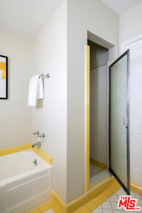 1475 Edris Drive, Los Angeles CA: https://media.crmls.org/mediaz/62217b6a-2742-4c46-b43d-3f6b28a195c2.jpg